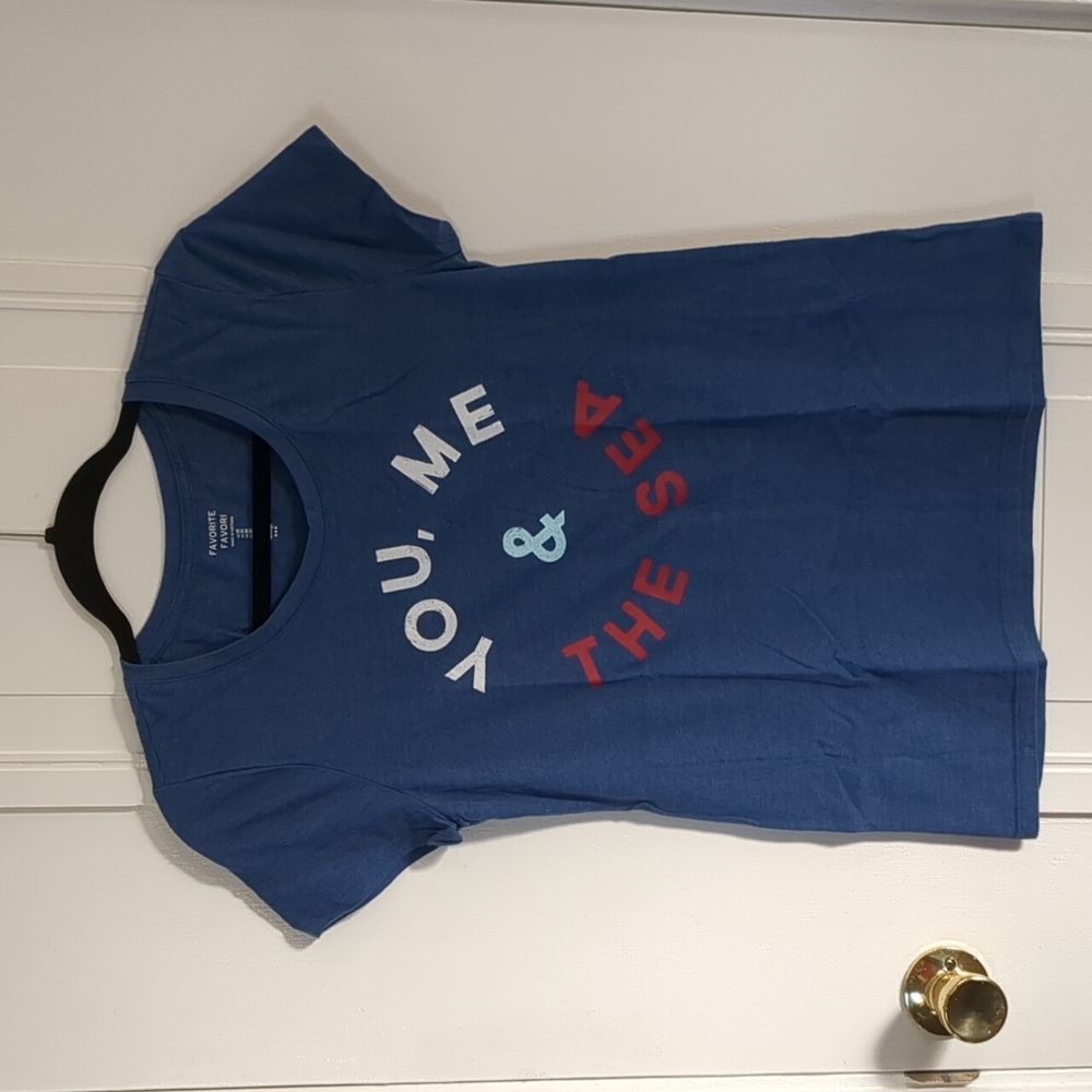 Gap graphic tee, size M, blue